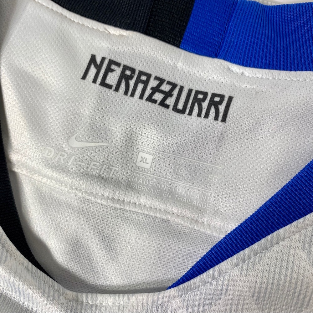 ⛅️ Nike Inter Milan 18/19 Away Jersey (XL) - Picture 4 of 8